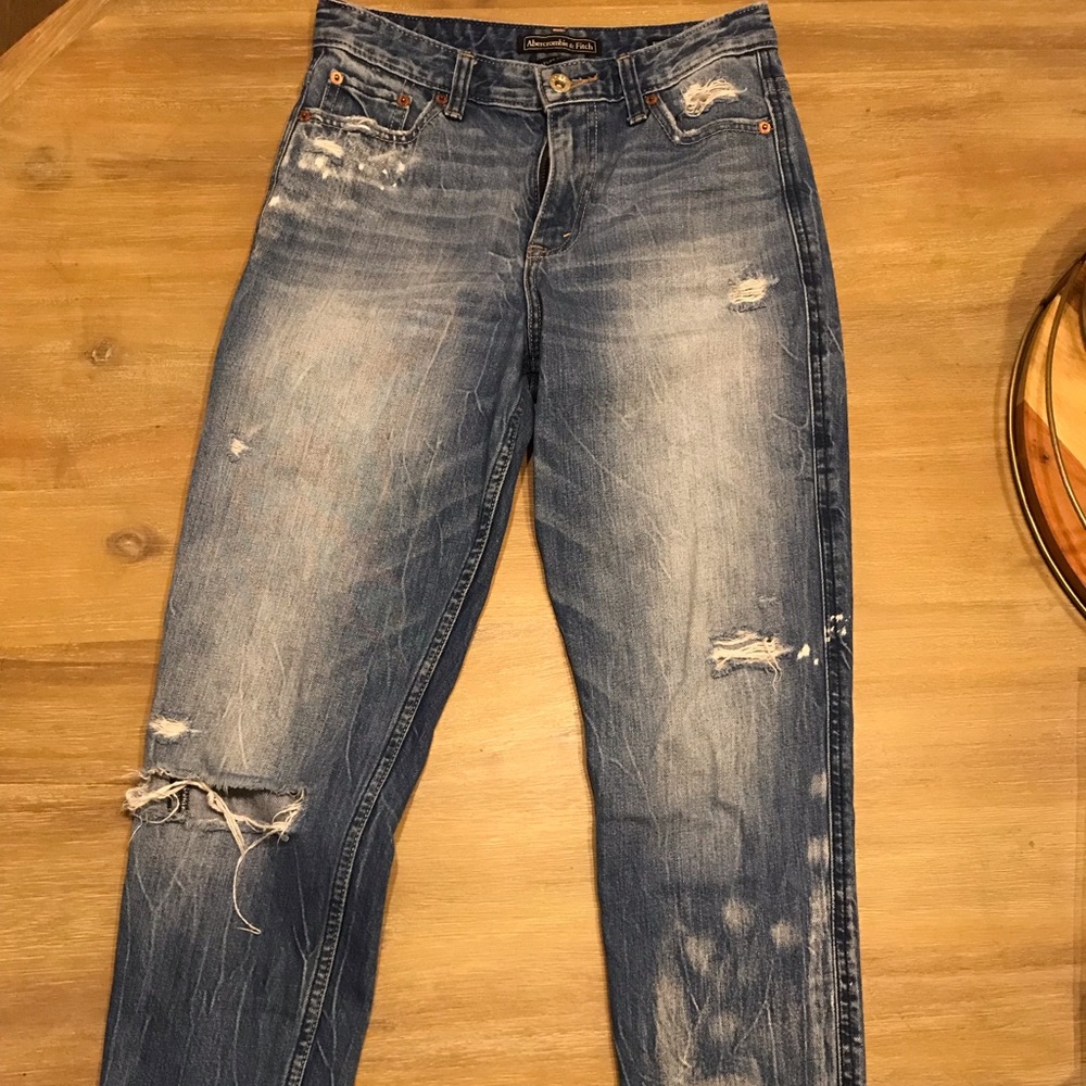 Abercrombie and Fitch High rise girlfriend jeans
